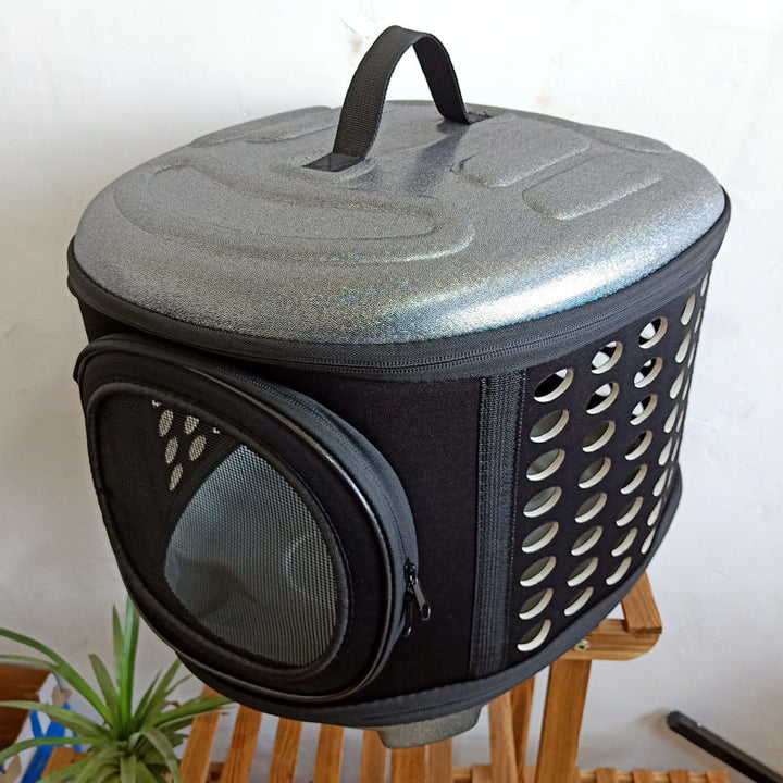 Travel in Style with the Pet Outdoor Travel Carrier