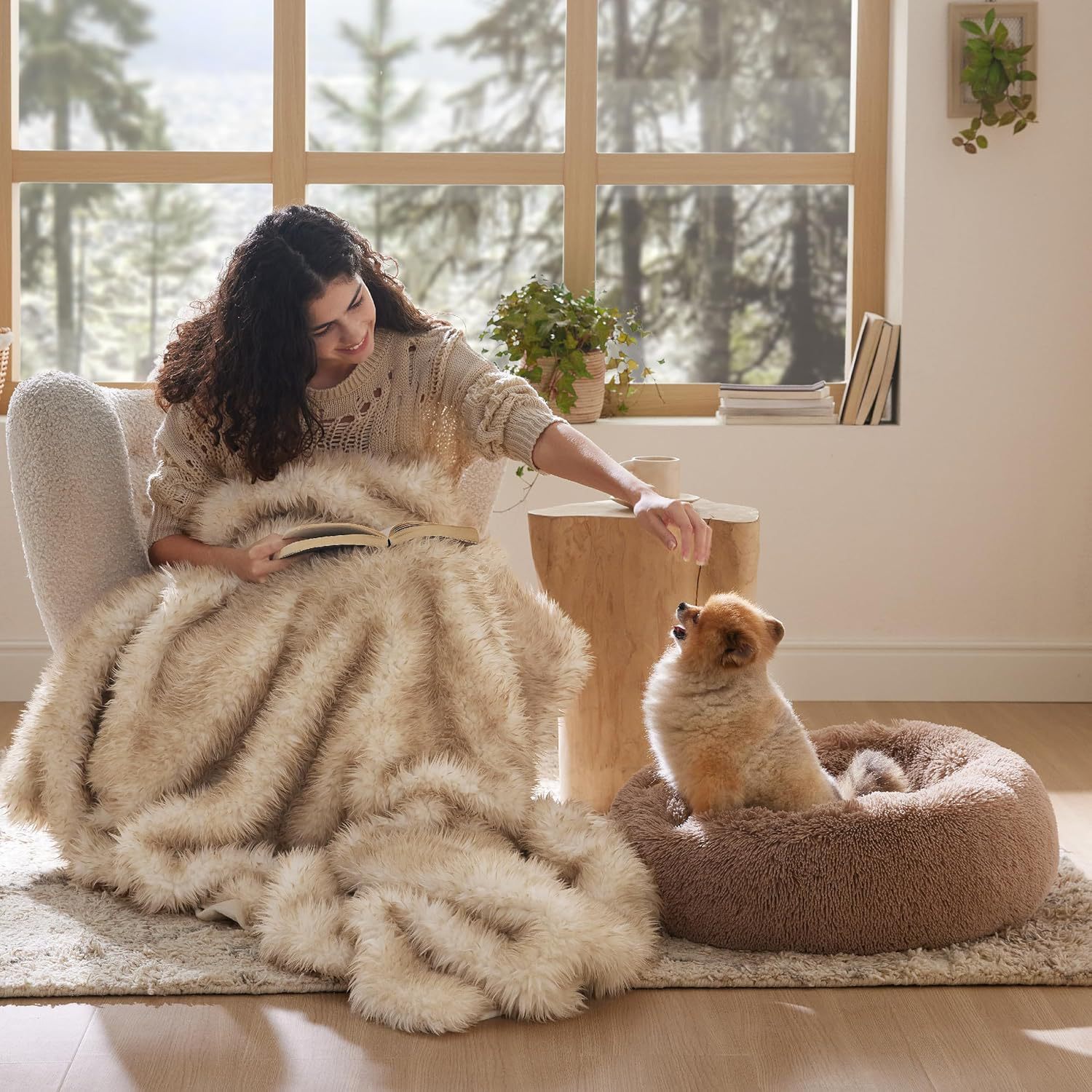Solid Color Non-slip Round Fluffy Plush Pet Bed – Prestige Pet Goods